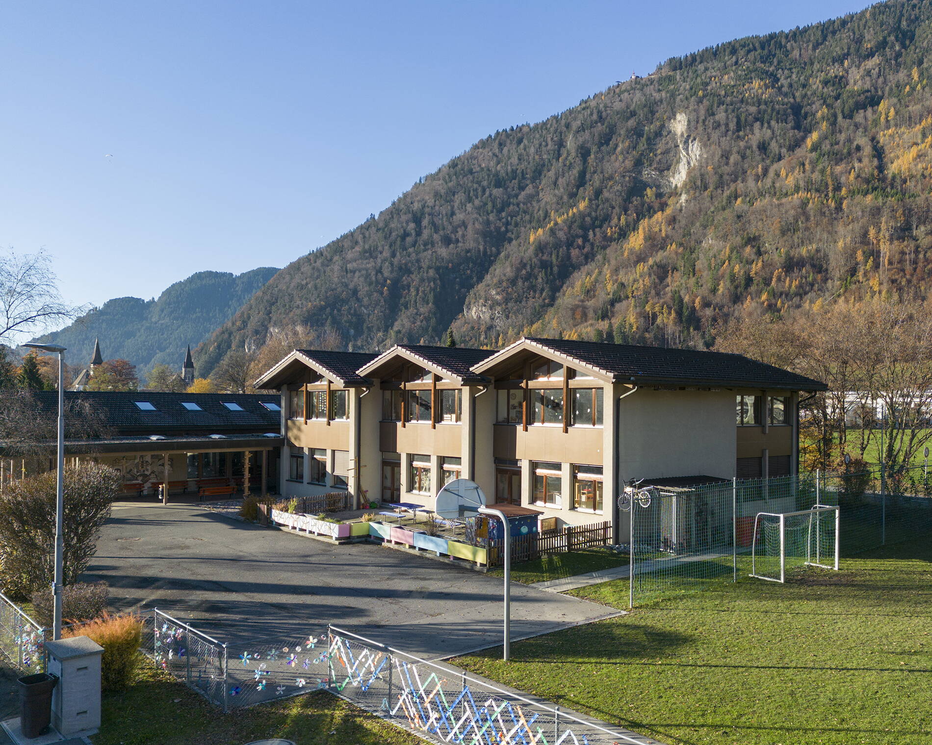 zemi – Zentrum Mittengraben Interlaken Das zemi